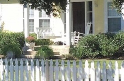 Biloxi House | Beautiful and charming coastal cottage! Short walk to Beach and Downtown!