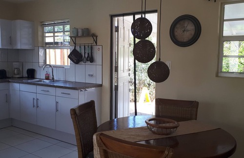 Punto de Oro House | Beautiful and cozy vacation home. With pool and hot shower. For 4 people.