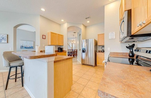 Tuscan Hills Apartment | Beautiful And Peaceful 5 B/Room Home Private Pool