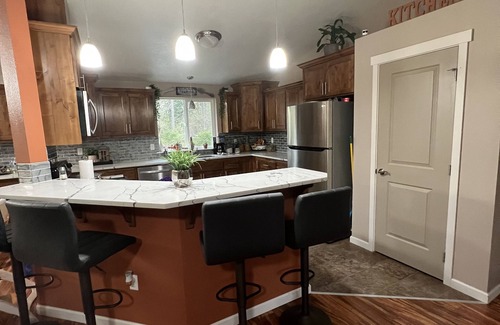 Alvadore House | Beautiful and peaceful house in Veneta Oregon!