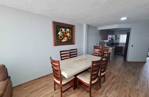 Guadalajara House | Beautiful and spacious house in downtown area, andares and stadium.