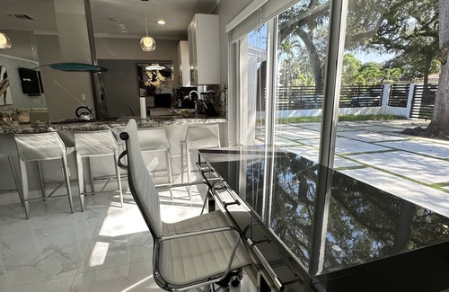 Golden Glades House | beautiful and spacious house close to south beach and wynwood walls.