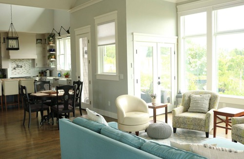 Ferndale House | Beautiful and spacious family home with WiFi, AC and Mt. Baker views