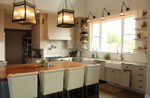 Ferndale House | Beautiful and spacious family home with WiFi, AC and Mt. Baker views