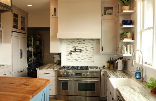Ferndale House | Beautiful and spacious family home with WiFi, AC and Mt. Baker views