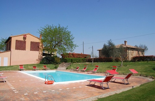 Castelfiorentino Villa | Beautiful apartment in villa for 4 guests with WIFI, pool and panoramic view, close to San Gimig.