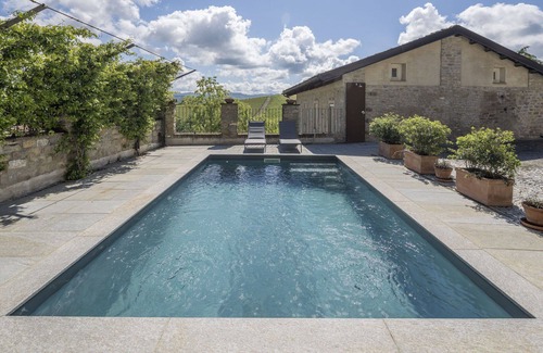 Monforte d'Alba Apartment | Beautiful apartment for 4 people with WIFI, pool, close to Alba