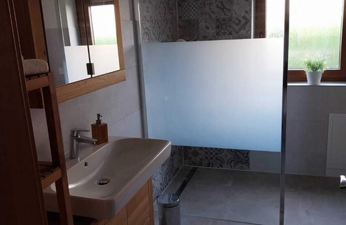 Rednitzhembach Apartment | Beautiful apartment with terrace and garden
