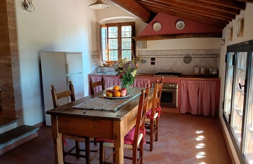 Montespertoli Apartment | Beautiful apartment for 4 guests with pool, WIFI, TV and pets allowed