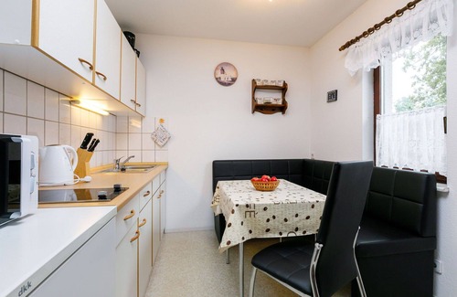 Molschow Apartment | Beautiful apartment for 3 guests with TV and parking