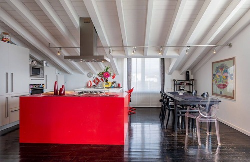 Albisola Superiore Apartment | Beautiful apartment for 6 guests with WIFI, pool, TV, patio and pets allowed