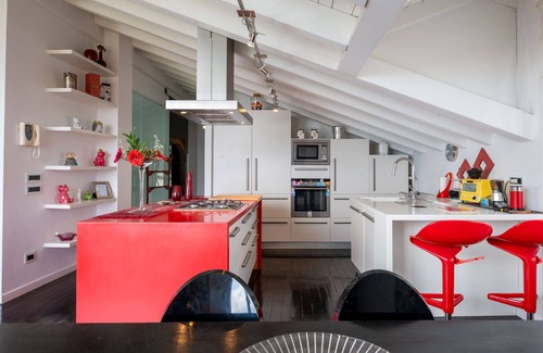 Albisola Superiore Apartment | Beautiful apartment for 6 guests with WIFI, pool, TV, patio and pets allowed