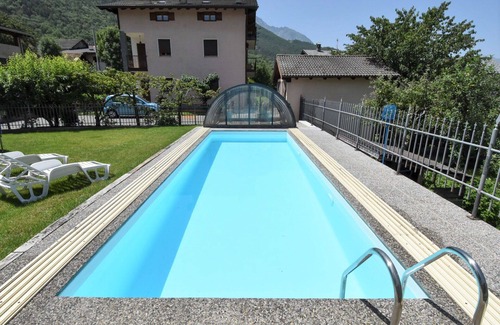 Fenis Apartment | Beautiful apartment for 4 guests with WIFI, pool, TV, terrace and pets allowed
