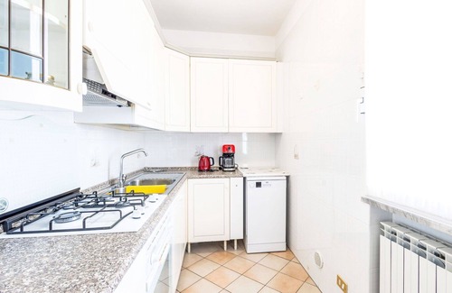 Pantai Apartment | Beautiful apartment for 6 people with WIFI, pool, TV and terrace