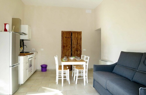 Bolsena Apartment | Beautiful apartment for 4 guests with WIFI, pool, TV, terrace, pets allowed and parking