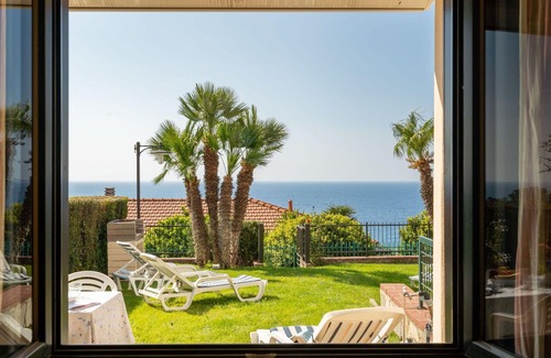 Costarainera Apartment | Beautiful apartment for 5 people with A/C, WIFI, pool, TV and terrace