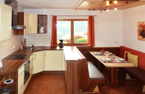 Muhlthal Apartment | Beautiful apartment for 8 people with WIFI, TV, balcony and parking