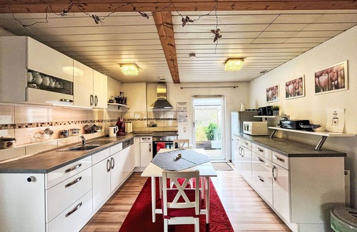 Quiddelbach Apartment | Beautiful apartment for 7 people with WIFI, TV, balcony and parking