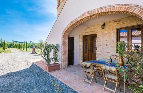 Guardistallo Apartment | Beautiful apartment for 3 people with WIFI, A/C, pool, patio and pets allowed