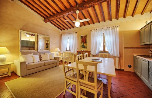 Castelfiorentino Apartment | Beautiful apartment for 4 people with pool, A/C, WIFI and TV