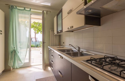 Riva Ligure Apartment | Beautiful apartment for 6 guests with WIFI, TV, terrace, pets allowed and parking