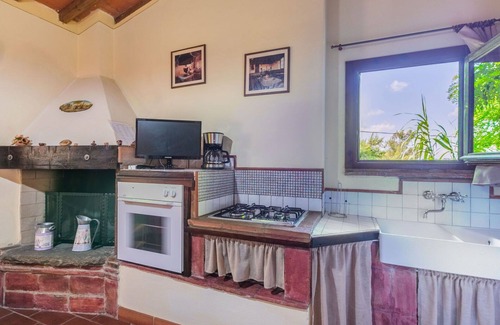 San Miniato Villa | Beautiful apartment in villa for 2 people with pool, A/C, TV, patio and pets allowed