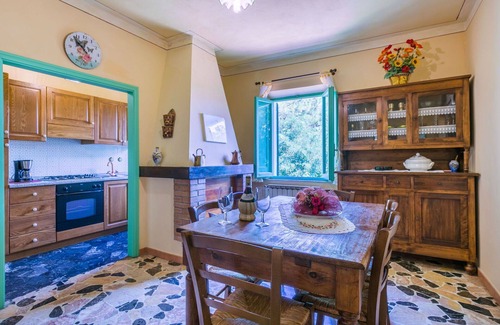 San Miniato Villa | Beautiful apartment in villa for 6 people with pool, TV, patio and pets allowed