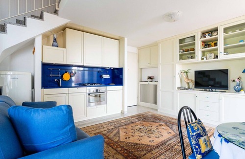 Ventimiglia Apartment | Beautiful apartment for 4 people with pool, WIFI, balcony, pets allowed and parking