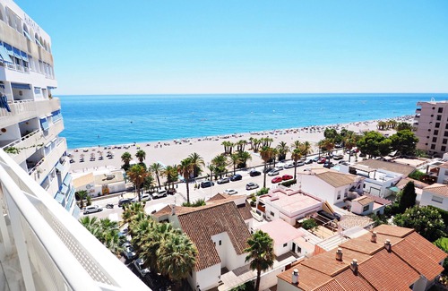 Velilla-Taramay Apartment | Beautiful Apartment at the beach front!