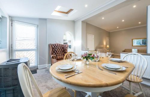 Brondesbury Park Apartment | Beautiful apartment ac up to six,12 min by tube from Oxford street,AC