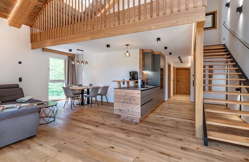 Solk Apartment | Beautiful apartment for 4 guests with WIFI, hot tub, TV and patio