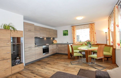 Distelberg Apartment | Beautiful apartment for 6 people with WIFI, TV, patio, panoramic view and parking