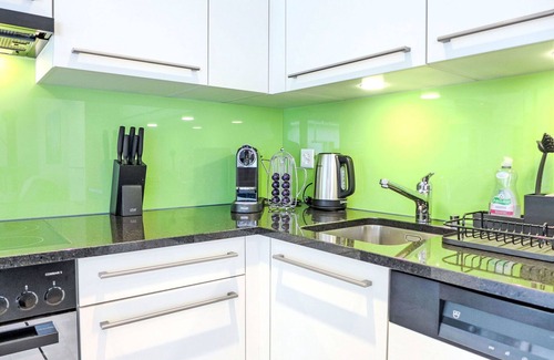 Blausee Apartment | Beautiful apartment for 3 people with hot tub, WIFI, TV, terrace and panoramic view