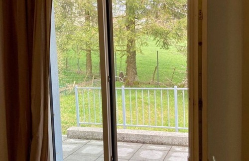 Le Bemont Apartment | Beautiful apartment for 11 people with WIFI, TV, balcony, pets allowed and parking
