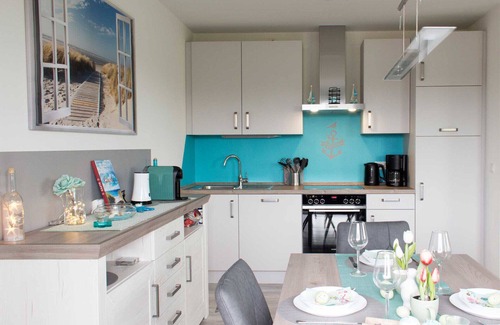 Fedderwardersiel Apartment | Beautiful apartment right on the Siel for 2-6 people