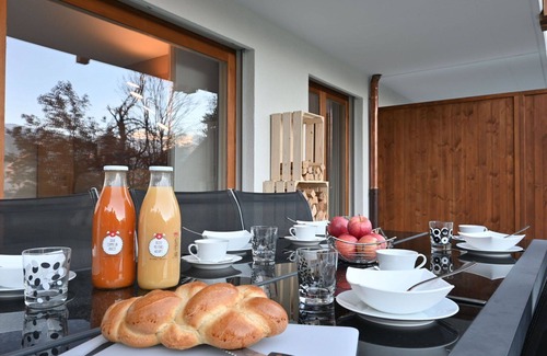 Ovronnaz Apartment | Beautiful apartment for 4 guests with WIFI, TV and terrace