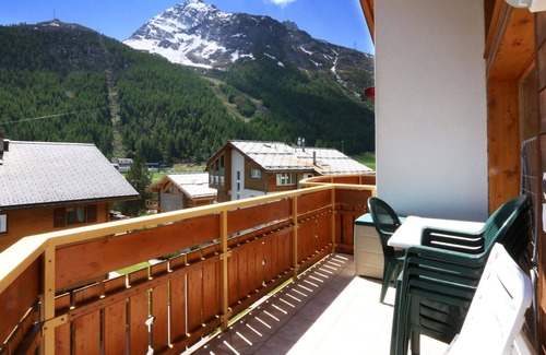 Saas-Fee Apartment | Beautiful apartment for 5 guests with TV