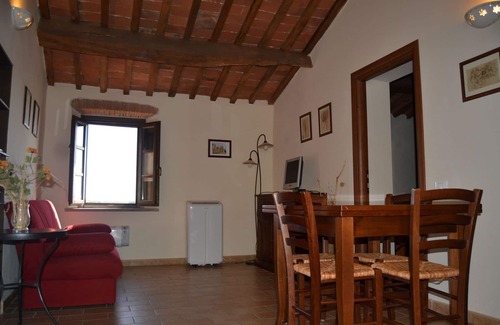 Campiglia Marittima Other | Beautiful apartment for 4 guests with pool, TV and panoramic view