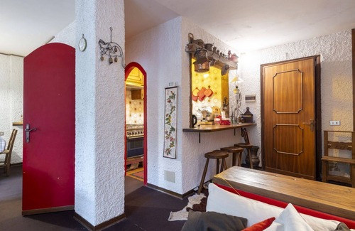 Madesimo Apartment | Beautiful apartment for 5 people with WIFI, TV, terrace, pets allowed and parking