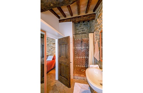 Umbertide Apartment | Beautiful apartment for 6 guests with A/C, pool, WIFI, TV, panoramic view and parking