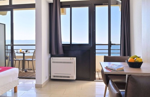 Ajaccio Apartment | Beautiful apartment for 2 guests with A/C, WIFI, pool, TV, terrace and pets allowed