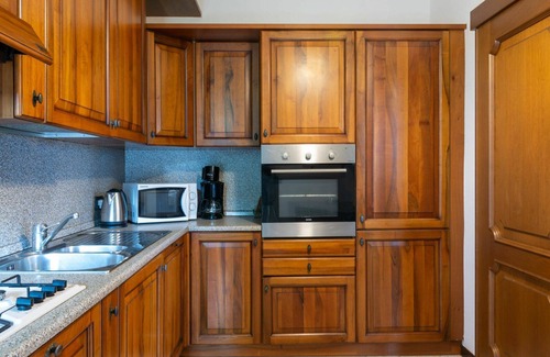 Gera Lario Apartment | Beautiful apartment for 6 people with hot tub, WIFI, TV, patio and pets allowed