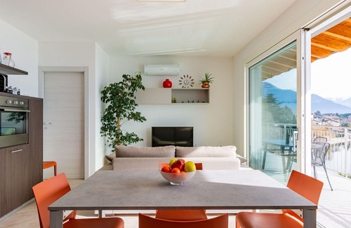 Gera Lario Apartment | Beautiful apartment for 4 people with WIFI, A/C, TV and balcony