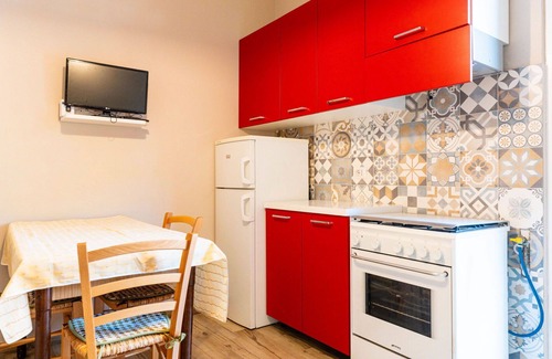 Ceriale Apartment | Beautiful apartment for 4 guests with WIFI, TV, terrace and pets allowed
