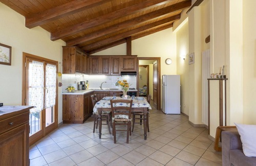 Borgo Apartment | Beautiful apartment for 4 people with WIFI, TV, patio, pets allowed and panoramic view