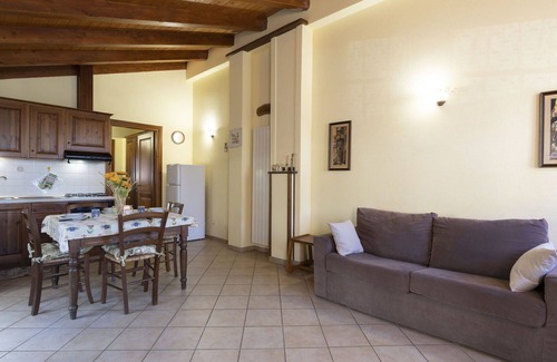 Borgo Apartment | Beautiful apartment for 4 people with WIFI, TV, patio, pets allowed and panoramic view