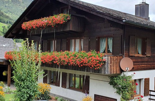 Elm Apartment | Beautiful apartment for 7 people with WIFI, TV, patio, panoramic view and parking
