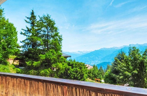 Anzere Apartment | Beautiful apartment for 7 people with WIFI, TV and balcony