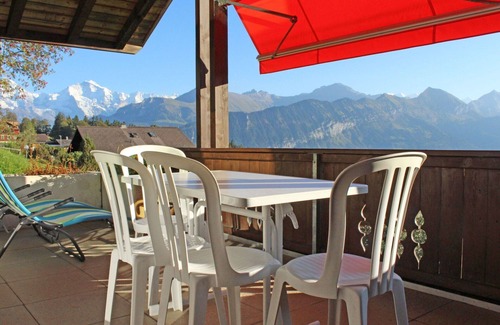 Beatenberg Apartment | Beautiful apartment for 4 guests with WIFI, TV, balcony and panoramic view