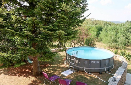 Zupanici Apartment | Beautiful apartment for 6 guests with A/C, WIFI, pool, TV, patio and parking